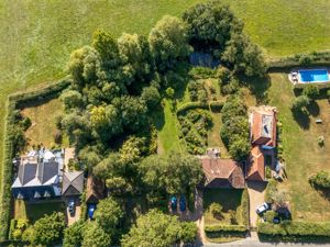 Photo 18- click for photo gallery